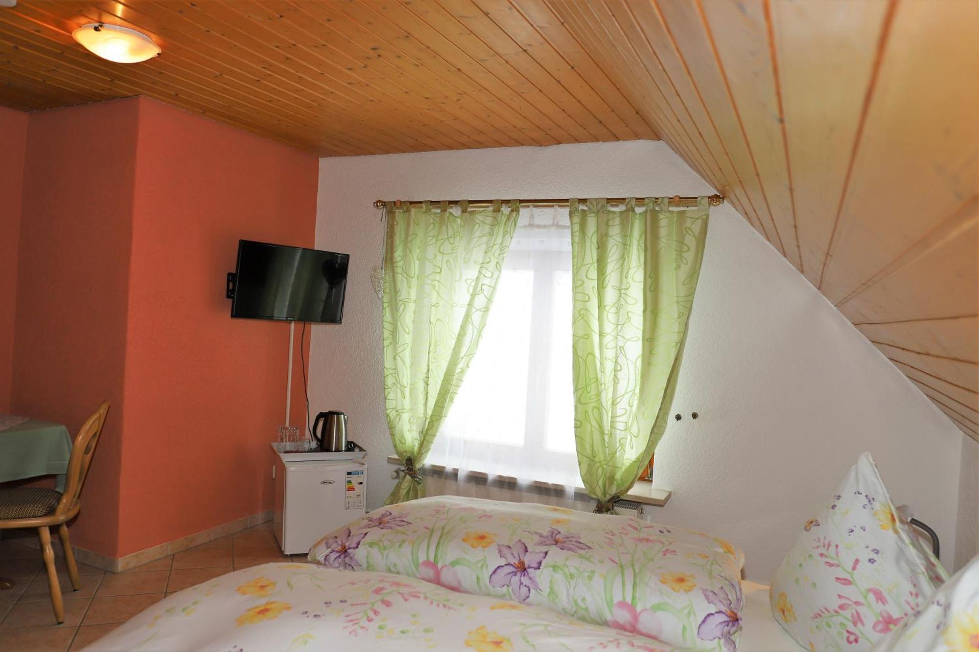 Gaestehaus Willaringen Rickenbach  Стая снимка